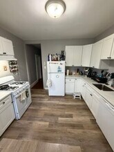 121 Hillside St, Unit 3 in Boston, MA - Building Photo - Building Photo