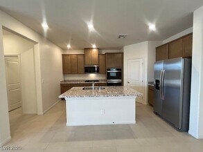 12439 Parkscene Pl in Las Vegas, NV - Building Photo - Building Photo