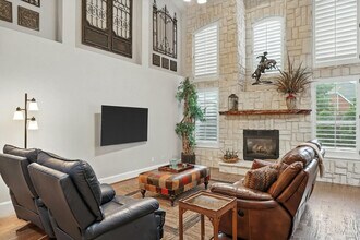 2303 Chapelwood Dr in Lewisville, TX - Building Photo - Building Photo