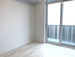 8 Eglinton Ave E in Toronto, ON - Building Photo - Building Photo