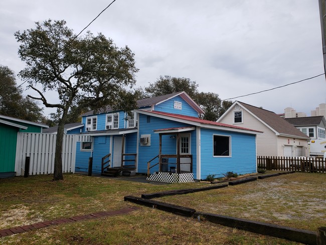 506-510 17th Ave in North Myrtle Beach, SC - Building Photo - Building Photo