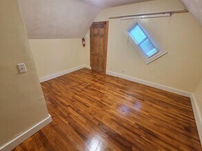 89 Cedar St, Unit 2 in Somerville, MA - Building Photo - Building Photo
