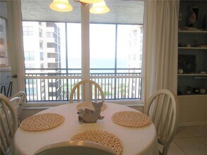 627 Alhambra Rd in Venice, FL - Building Photo - Building Photo