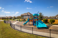 Willow at Sierra Vista in Rosharon, TX - Building Photo - Building Photo