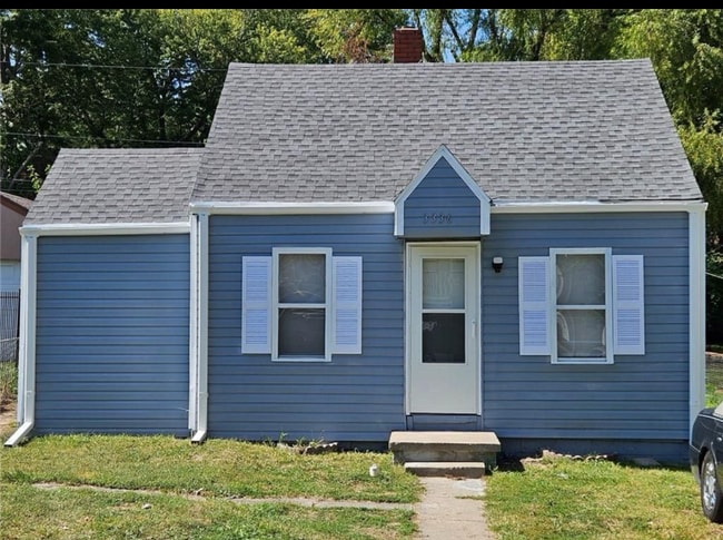 property at 3336 Cypress Ave
