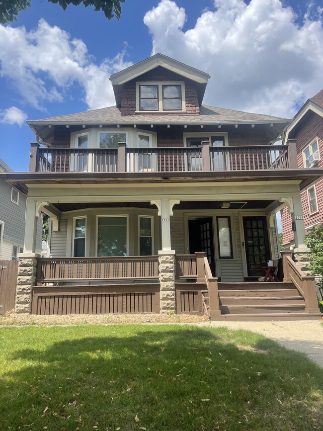 property at 2011 N 49th St