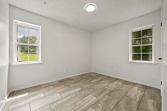 849 S Elm St in Waldron, AR - Building Photo - Building Photo