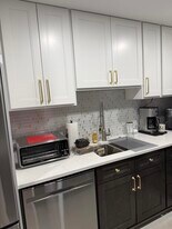 1066 Ainslie Dr in Boca Raton, FL - Building Photo