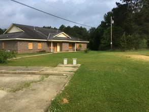 Centreville Apartments in Centreville, MS - Building Photo - Building Photo