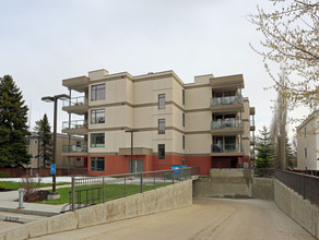 Park One East in Edmonton, AB - Building Photo - Building Photo