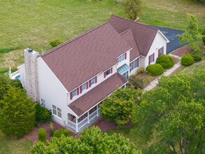 11 Endicott Ln in West Windsor Township, NJ - Building Photo - Building Photo