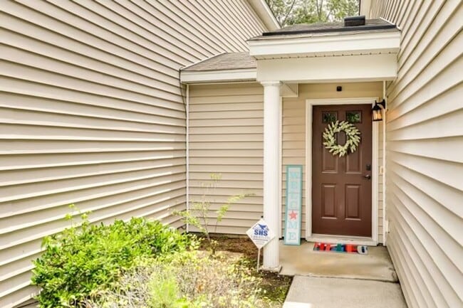 1208 Vistiana Dr in North Charleston, SC - Building Photo - Building Photo
