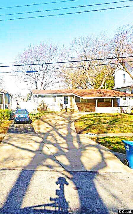 3345 Eminence Blvd in St. Louis, MO - Building Photo