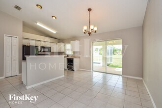 4829 SW 24th Ave in Cape Coral, FL - Foto de edificio - Building Photo