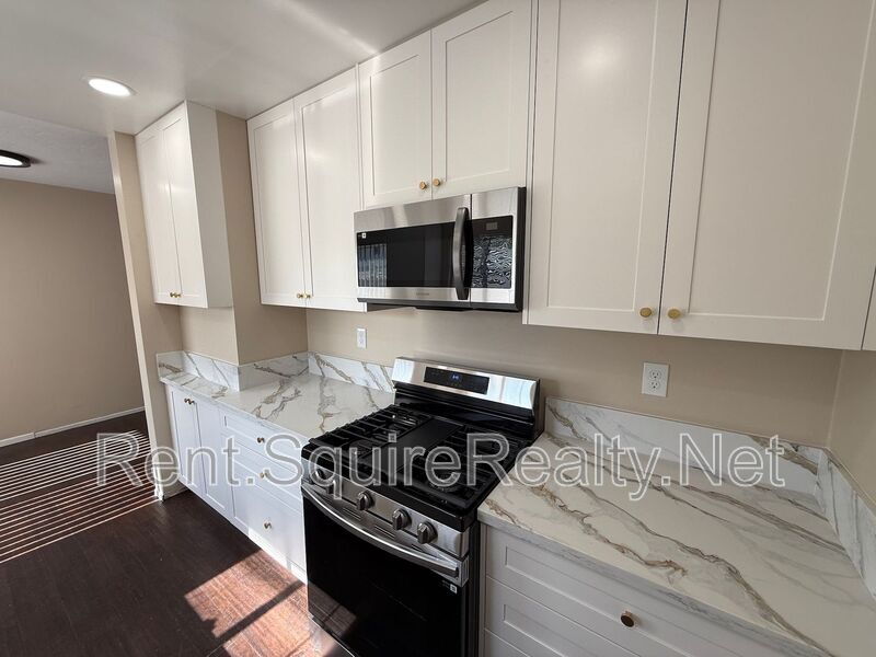 256 Euclid Pl in Upland, CA - Building Photo