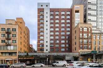 Nolita Place in New York, NY - Foto de edificio - Building Photo