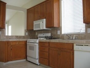 1453 Ferngrove Ct in Tracy, CA - Building Photo - Building Photo