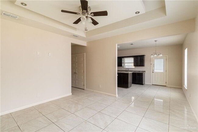 14 Upas Dr in Edinburg, TX - Building Photo - Building Photo