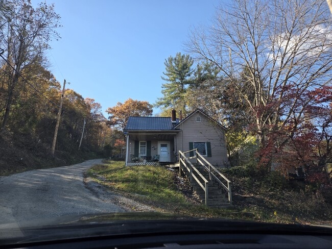 property at 750 S 9th St