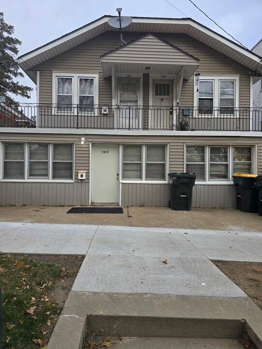 705 28th St, Unit 705 in Sioux City, IA - Building Photo
