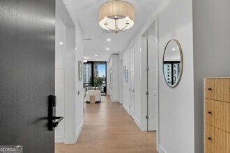 2425 Peachtree Rd NE in Atlanta, GA - Building Photo - Building Photo