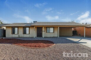 3607 N 87th Ave in Phoenix, AZ - Building Photo