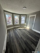 500 Carroll Ave in Bridgeport, CT - Foto de edificio - Building Photo