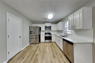 293 Topaz Dr in Dallas, GA - Building Photo - Building Photo