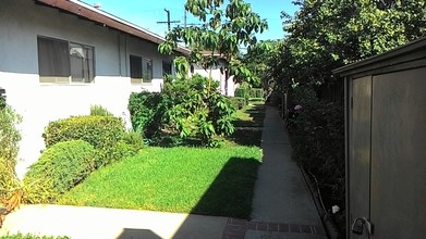 549 S Mathews St in Los Angeles, CA - Building Photo - Building Photo