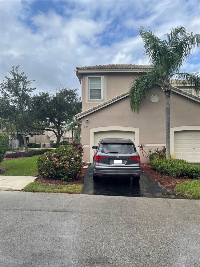 2019 Madeira Dr in Weston, FL - Building Photo - Building Photo