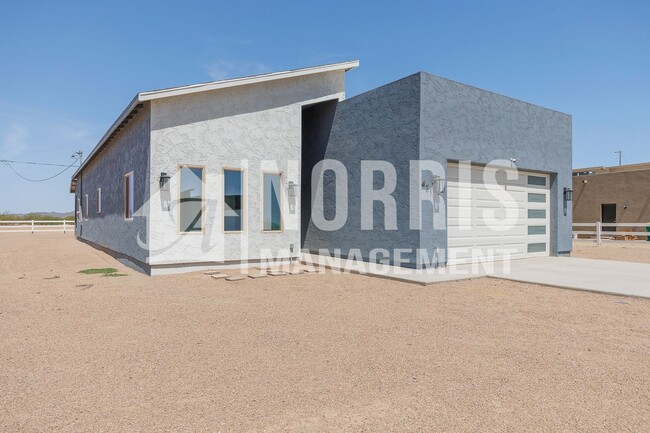 4210 N Roble Cir in Eloy, AZ - Building Photo - Building Photo