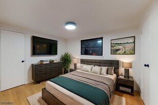 204 Philip Ave in Elmwood Park, NJ - Building Photo