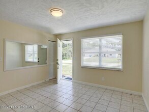 279 Englar Dr in Sebastian, FL - Foto de edificio - Building Photo