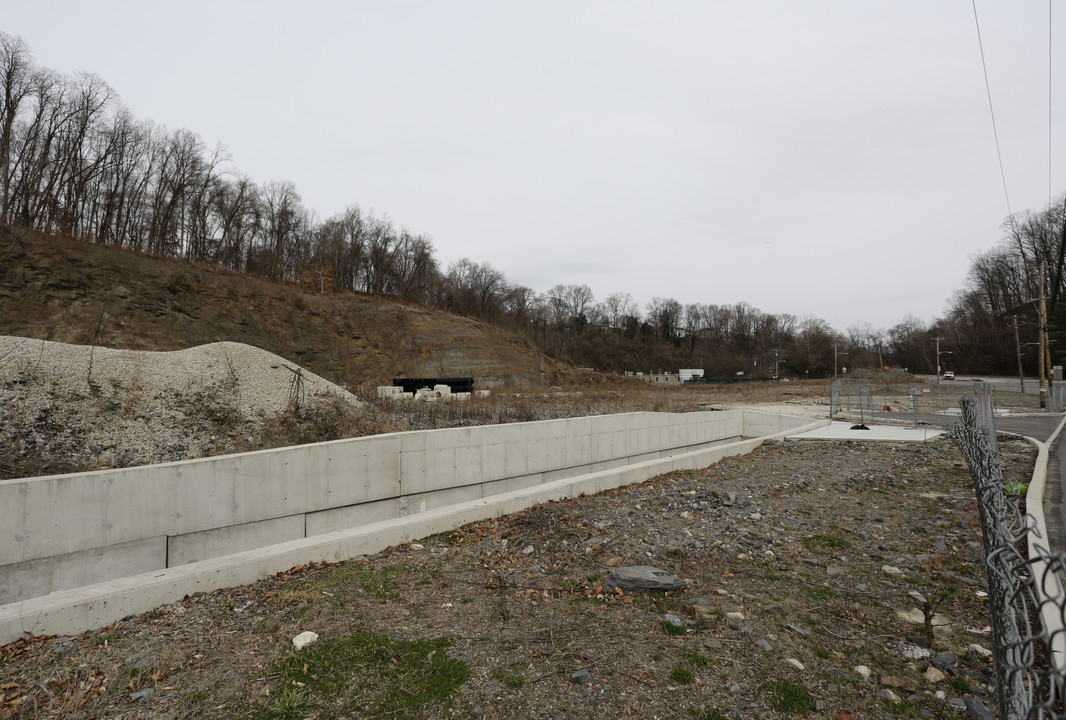 Rock Hill Road in Bala Cynwyd, PA - Building Photo