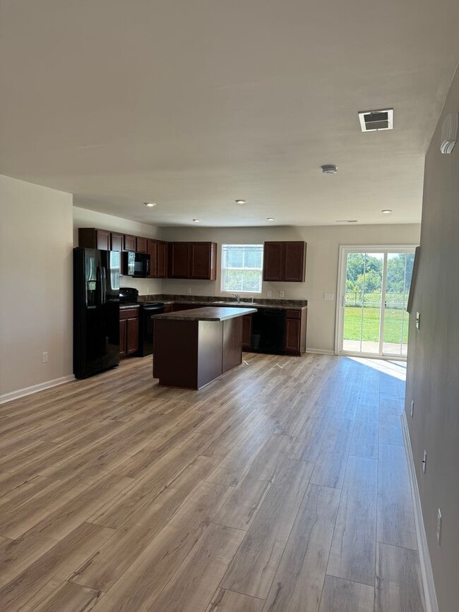 8 Castlebrook Dr in Greenville, SC - Building Photo - Building Photo