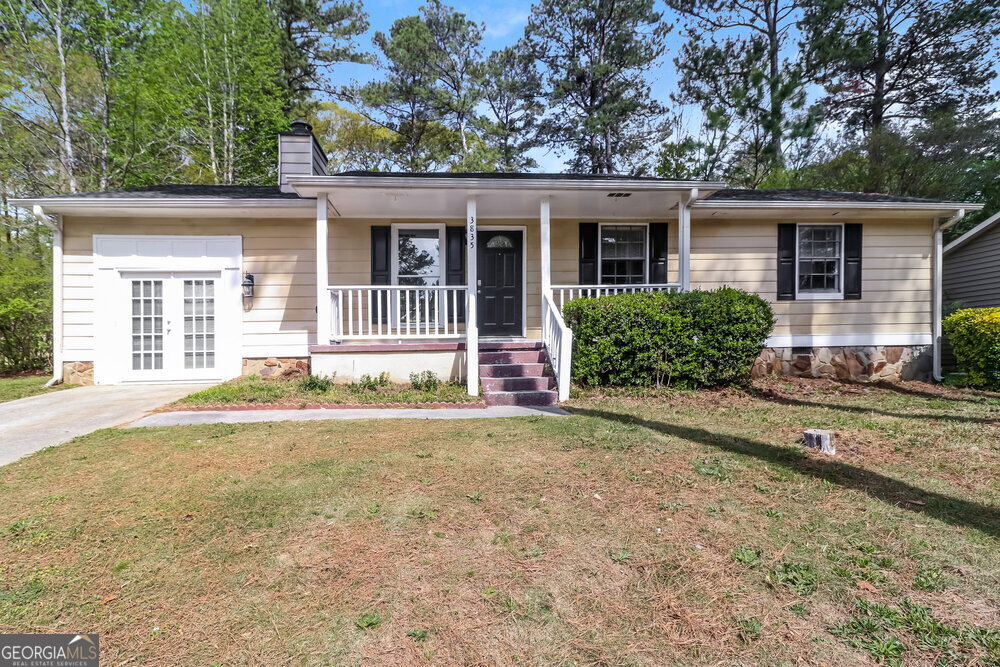 3835 Tanglewood Rd in Snellville, GA - Building Photo