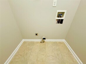 76 Rockingham St in Spring Lake, NC - Building Photo - Building Photo