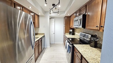 8500 E Indian School Rd in Scottsdale, AZ - Building Photo - Building Photo