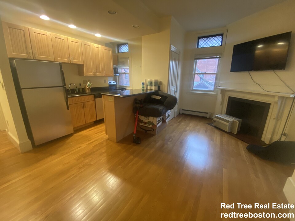 295 Commonwealth Ave, Unit 3 in Boston, MA - Building Photo