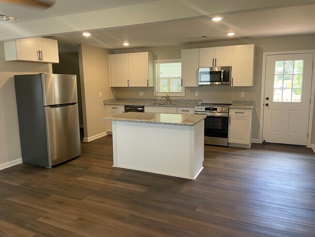 3193 GA-20 in Conyers, GA - Building Photo - Building Photo