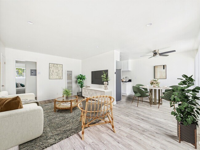 13060 Burbank Blvd. Apartments