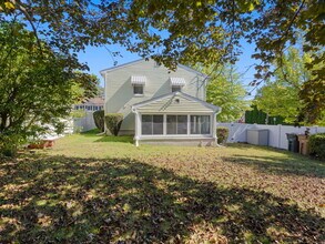 3 Hirsch Rd in Stamford, CT - Building Photo - Building Photo