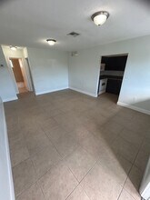 7421 Venetian St in Miramar, FL - Building Photo - Building Photo