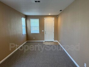 17482 Ferndale St in Lathrop, CA - Building Photo - Building Photo