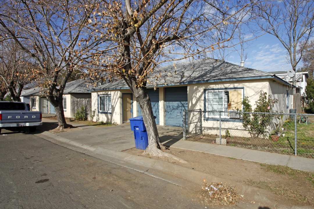 833-845 Calvados Ave in Sacramento, CA - Building Photo