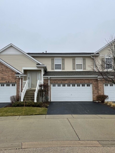 2644 Loren Ct in Algonquin, IL - Building Photo