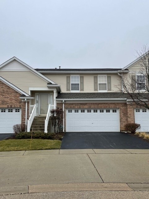 property at 2644 Loren Ct