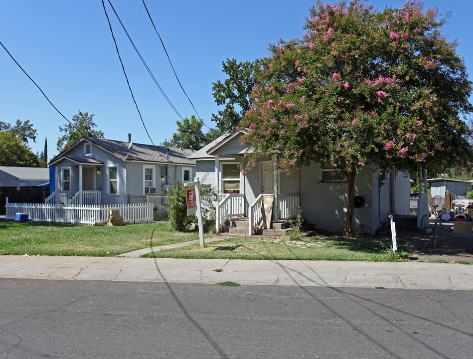 343-345 Woodbridge in Yuba City, CA - Building Photo