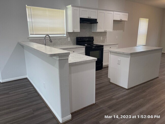 9014 Everglade Dr in Houston, TX - Building Photo - Building Photo