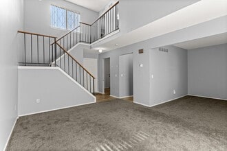3706 Heritage Pkwy in Dearborn, MI - Building Photo - Building Photo